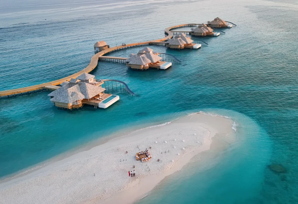 Tropical Beach Accommodations Offering Exclusive Stays Near Pristine Oceanfront Settings