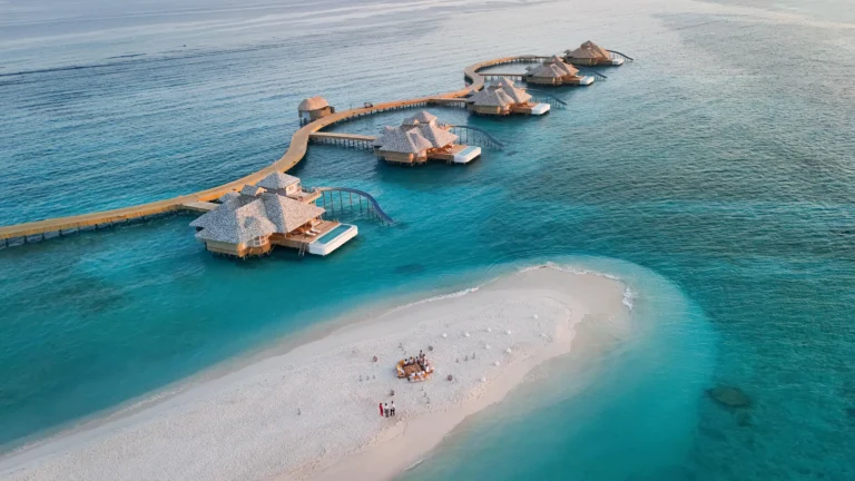 Tropical Beach Accommodations Offering Exclusive Stays Near Pristine Oceanfront Settings